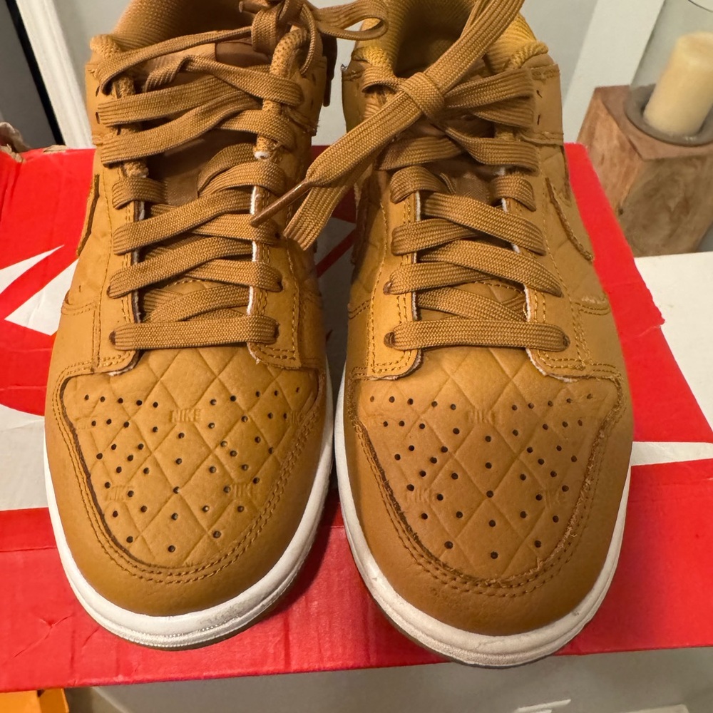 Nike Tan Sneakers